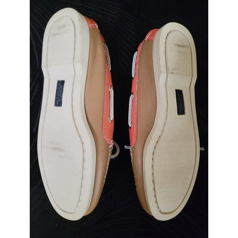 Brooks Brothers Womens Preppy Leather Boat‎ Shoes Coral Tan White 5229 6.5M NWOT